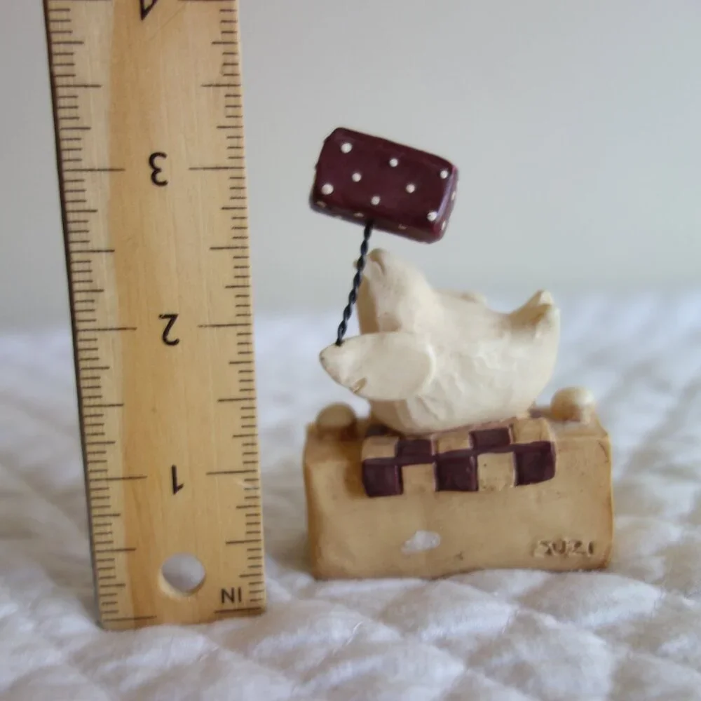 SUZI SKOGLUND Resin Country Chickens “Kitchen Closed” Figurine